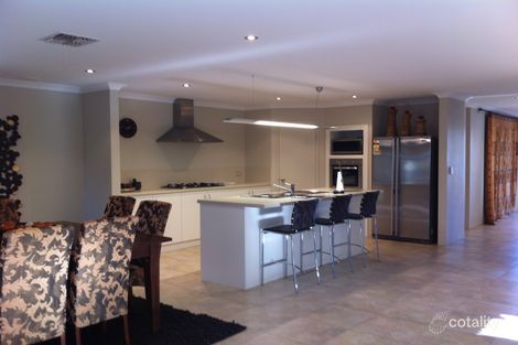 Property photo of 58 Millbridge Boulevard Millbridge WA 6232