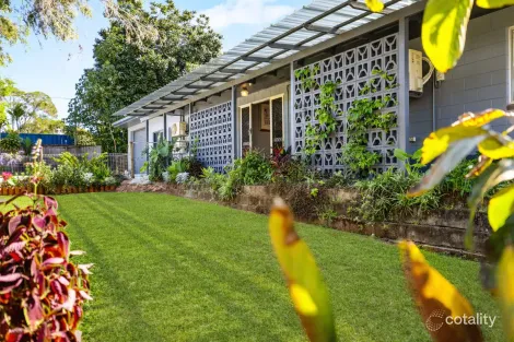 Property photo of 6 Poinsettia Close Yungaburra QLD 4884
