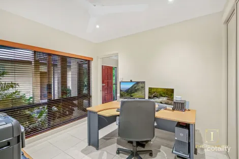 Property photo of 10 Red Peak Boulevard Caravonica QLD 4878