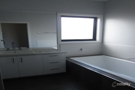 Property photo of 2/342 Napier Street Bendigo VIC 3550