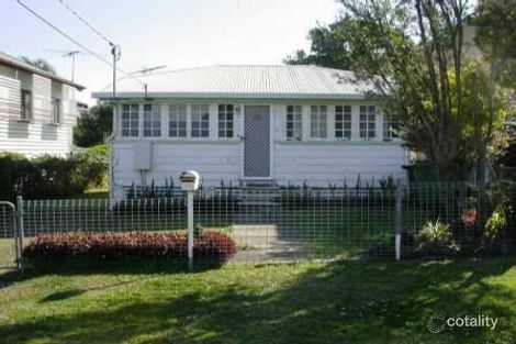 35 Mclennan St, Woody Point, QLD 4019