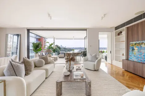 Property photo of 13/10 Wylde Street Potts Point NSW 2011