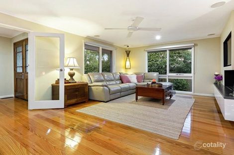 Property photo of 984 Waverley Road Wheelers Hill VIC 3150