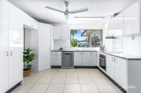 Property photo of 8 Greenfield Close Mooroobool QLD 4870