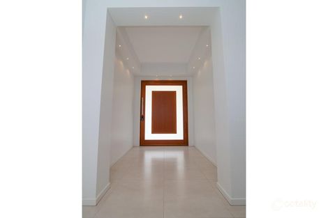 Property photo of 8 Shiloh Court Pine Mountain QLD 4306