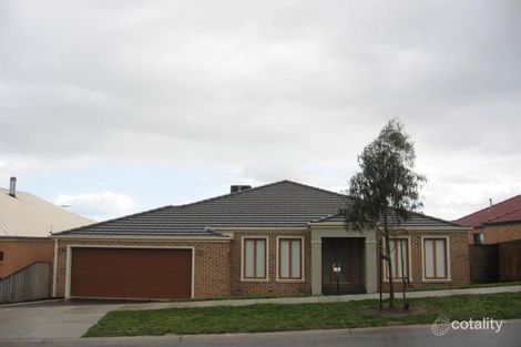 9 Cedarwood Cres, Berwick, VIC 3806
