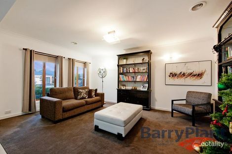 Property photo of 43 Niland Crescent Point Cook VIC 3030