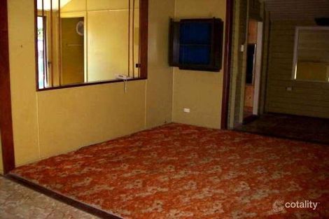 Property photo of 12 Surrey Street Hyde Park QLD 4812