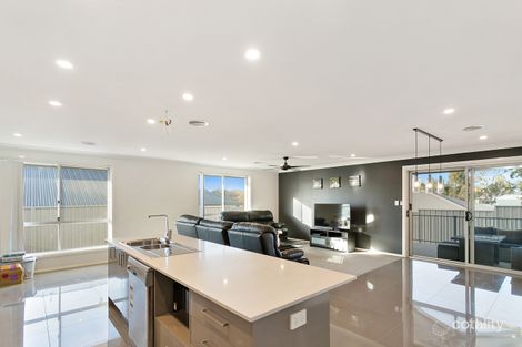 Property photo of 14 Dimboola Way Orange NSW 2800