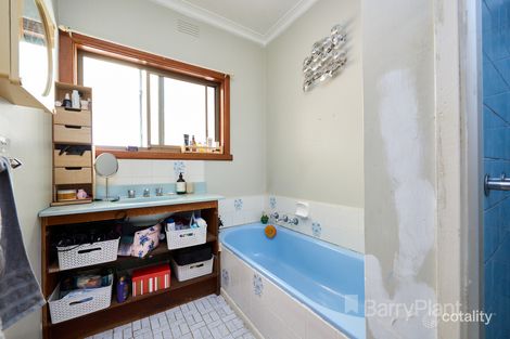 Property photo of 31 Charles Avenue Springvale VIC 3171