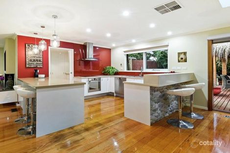 Property photo of 984 Waverley Road Wheelers Hill VIC 3150