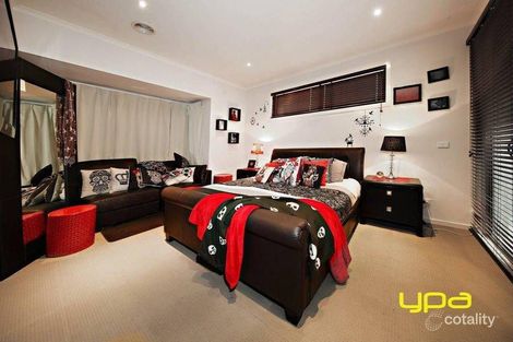 Property photo of 10 Bimbadeen Street Burnside VIC 3023