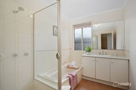 Property photo of 9 Cahill Court Highton VIC 3216