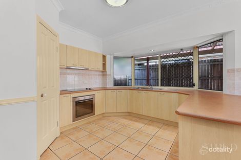 Property photo of 31 Mapleton Crescent Forest Lake QLD 4078