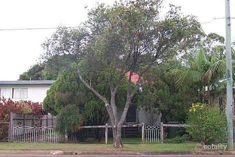 10 Blakeney St, Woody Point, QLD 4019