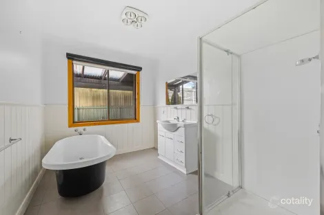 Property photo of 17 Warburton Street Beaufort VIC 3373