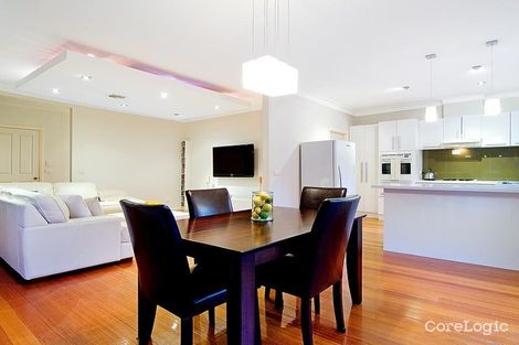 Property photo of 2/9B Weyburn Place Avondale Heights VIC 3034