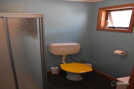 Property photo of 94 Toorak Avenue Loch Sport VIC 3851