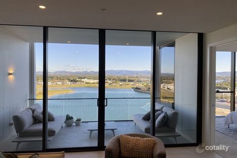 Property photo of 2 Lakeview Boulevard Mermaid Waters QLD 4218