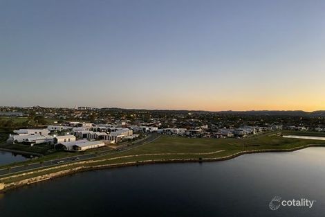Property photo of 2 Lakeview Boulevard Mermaid Waters QLD 4218