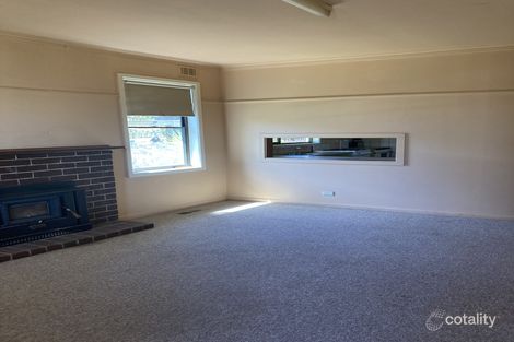 Property photo of 33 Morison Crescent Seymour VIC 3660
