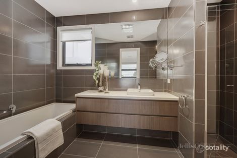 Property photo of 1 Whittenoom Street Doncaster East VIC 3109