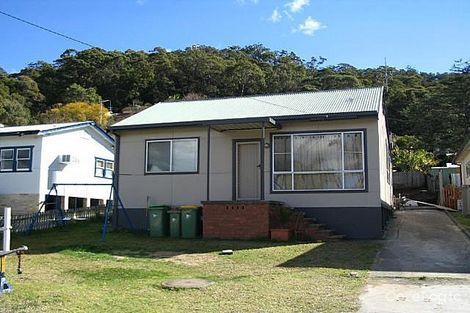 Property photo of 3 Nioka Avenue Point Clare NSW 2250