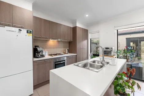 Property photo of 77 Lyndarum Drive Epping VIC 3076