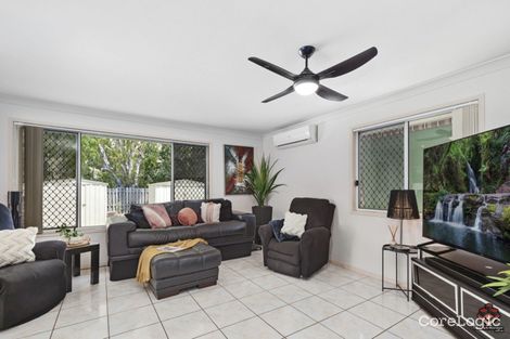 Property photo of 27 Lakeshore Drive Helensvale QLD 4212