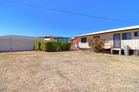 Property photo of 3 Moore Crescent Mornington QLD 4825