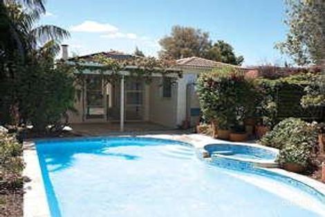 Property photo of 12 Barkly Street Brighton VIC 3186