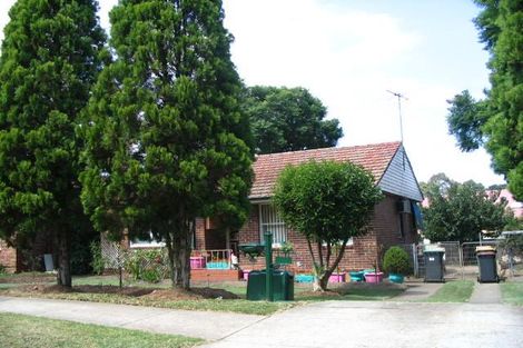 23 Flood Ave, Revesby, NSW 2212