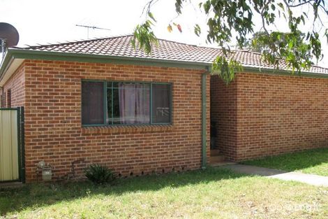 18a Barangaroo Rd, Toongabbie, NSW 2146