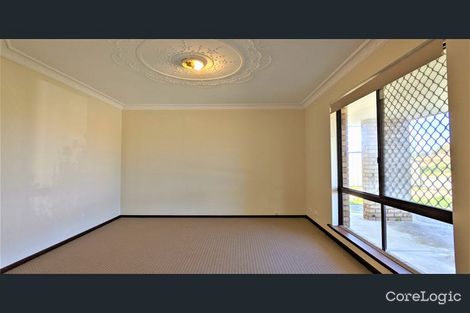 Property photo of 13 Crossland Way Kardinya WA 6163