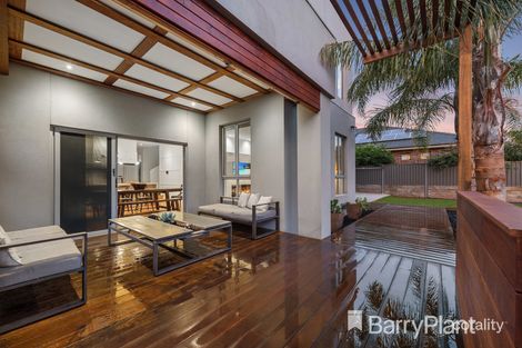 Property photo of 26 Damaine Circuit Caroline Springs VIC 3023