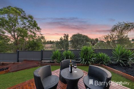 Property photo of 26 Damaine Circuit Caroline Springs VIC 3023