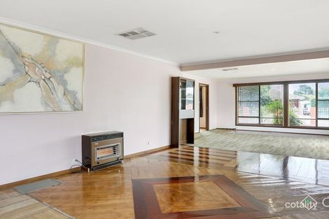 Property photo of 31 Silver Avenue Frankston North VIC 3200