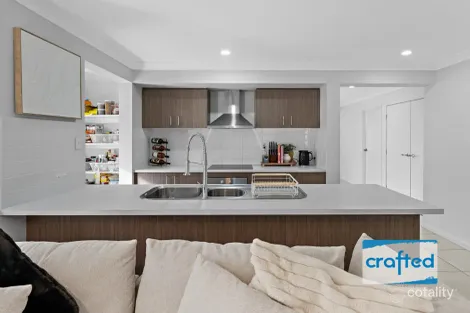 Property photo of 6 Amazon Way Greenbank QLD 4124