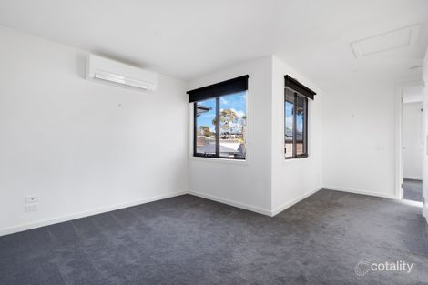 Property photo of 2/1 McIlraith Court Croydon VIC 3136