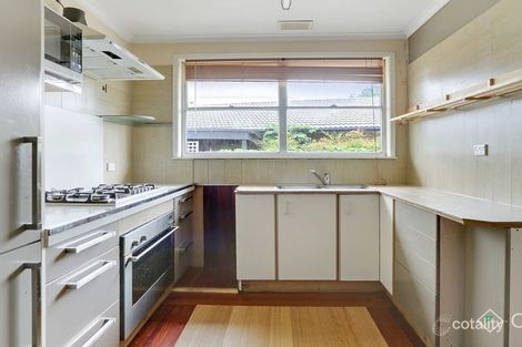 Property photo of 31 Silver Avenue Frankston North VIC 3200