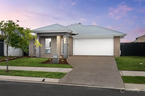 Property photo of 32 Tuckeroo Street Ripley QLD 4306
