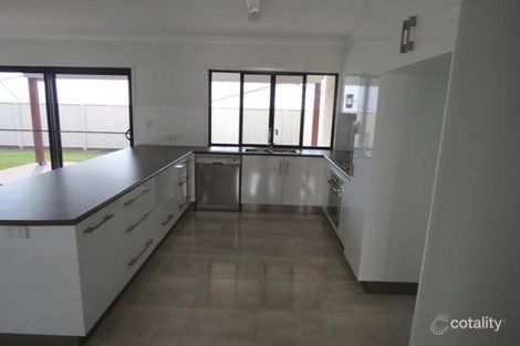 Property photo of 4 Maranda Street Emerald QLD 4720