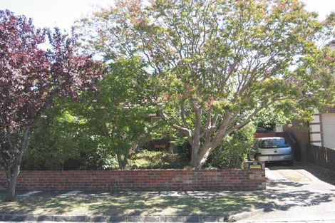 17 Bennett Pde, Kew East, VIC 3102