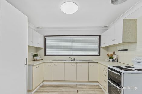 Property photo of 50 Hume Boulevard Killarney Vale NSW 2261