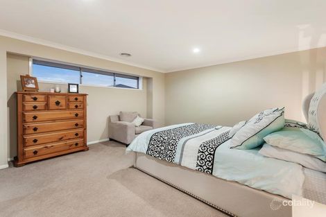 Property photo of 14 Clopton Rise Craigieburn VIC 3064