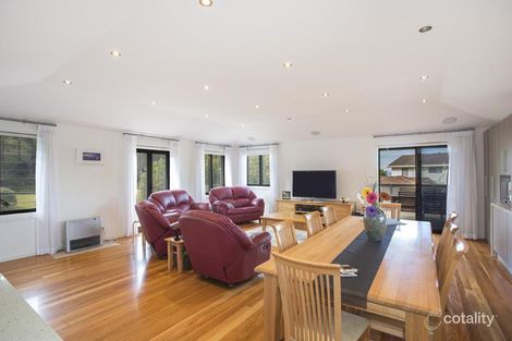 Property photo of 26 Hibiscus Close Maloneys Beach NSW 2536