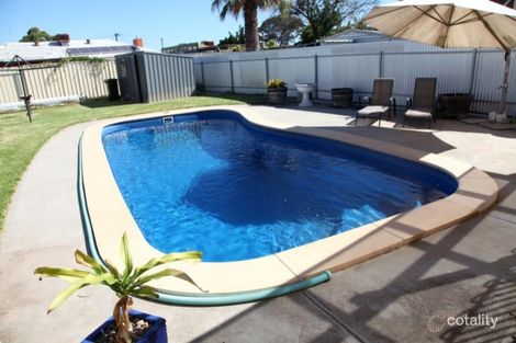 Property photo of 30 Kwinana Crescent Port Noarlunga South SA 5167