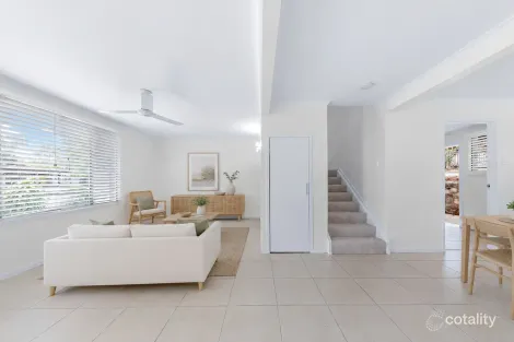 Property photo of 2/23 Manooka Drive Cannonvale QLD 4802