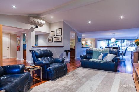 Property photo of 25 Elfreda Avenue Sorrento WA 6020