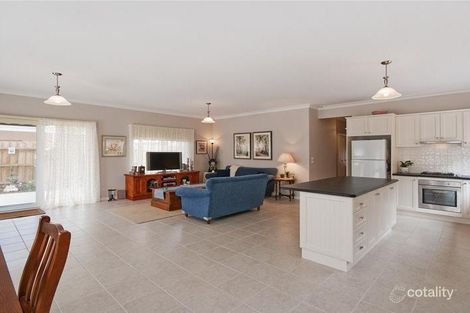 Property photo of 4 Pearl Place Point Cook VIC 3030